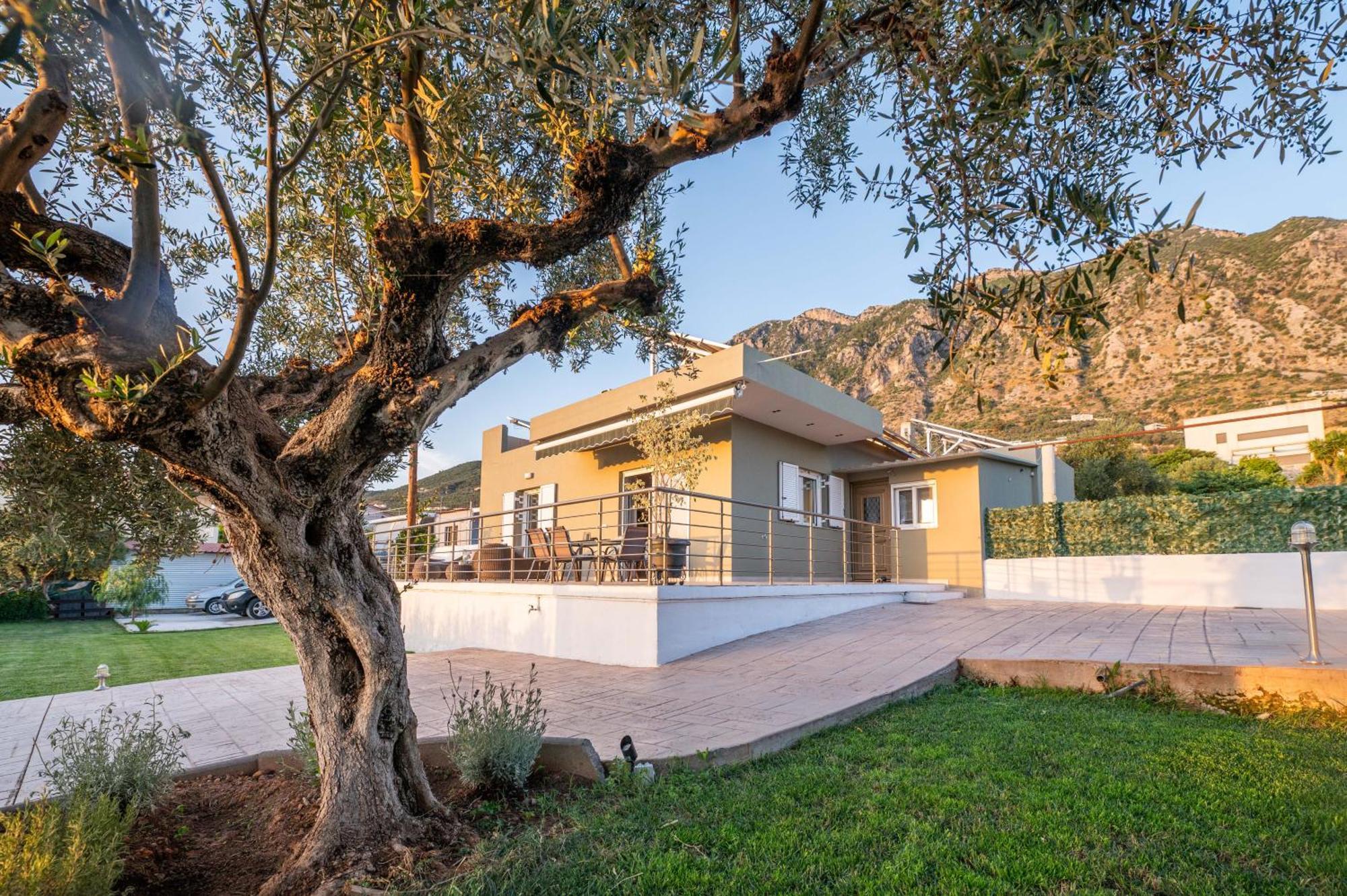 Thea Seaview Luxury Living Villa Kalamata Ngoại thất bức ảnh