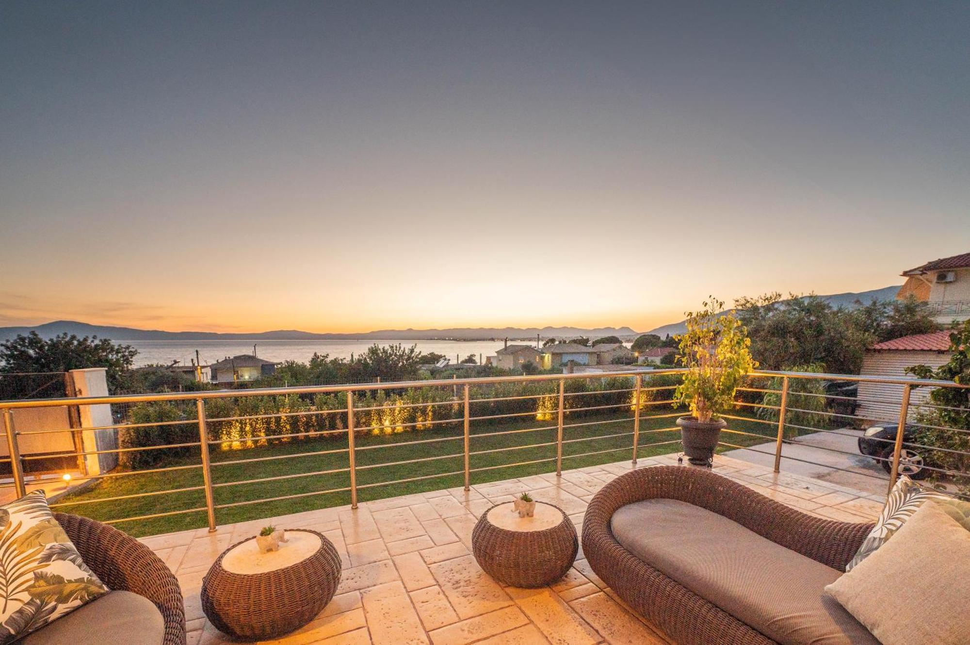 Thea Seaview Luxury Living Villa Kalamata Ngoại thất bức ảnh