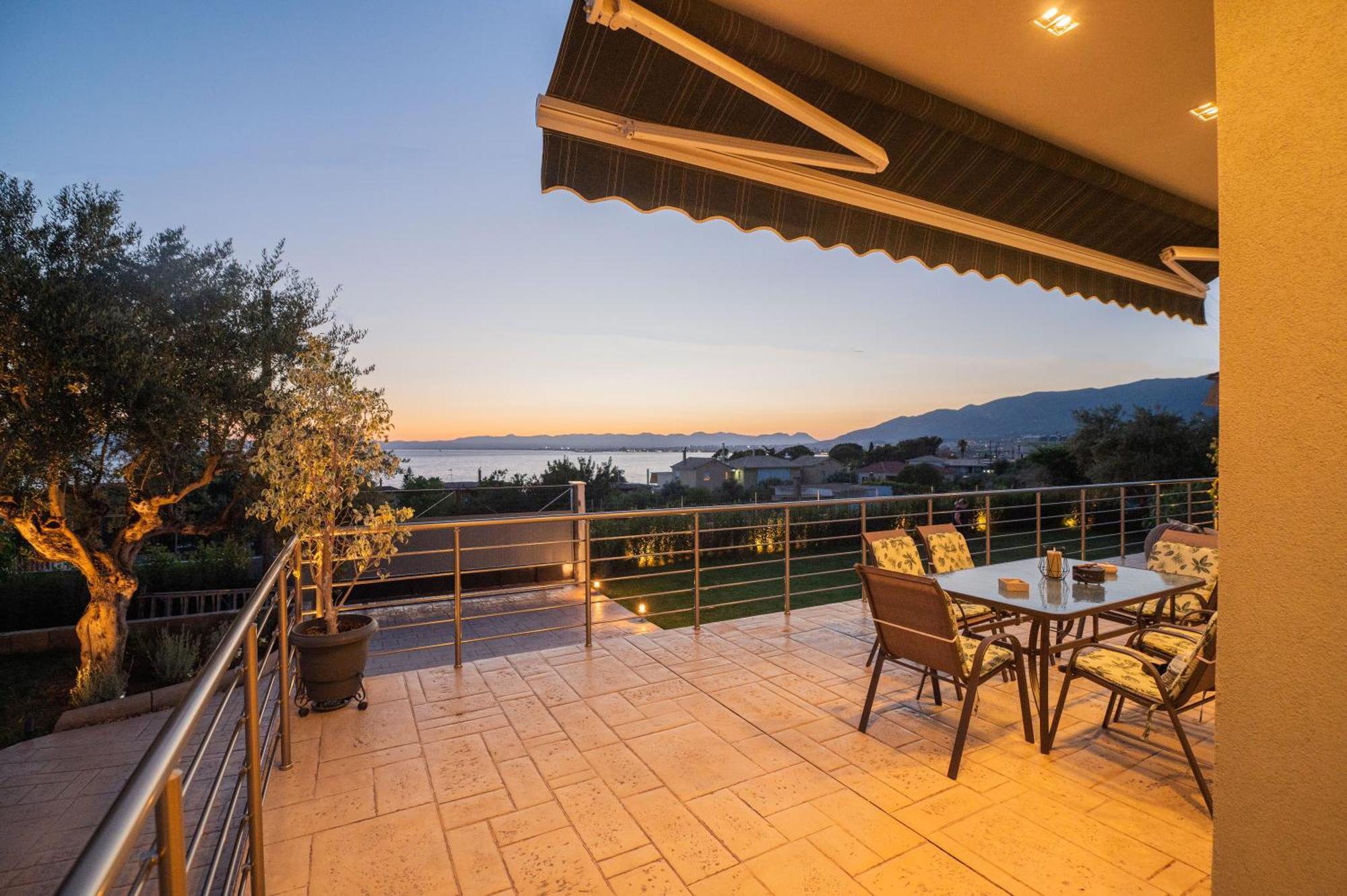 Thea Seaview Luxury Living Villa Kalamata Ngoại thất bức ảnh