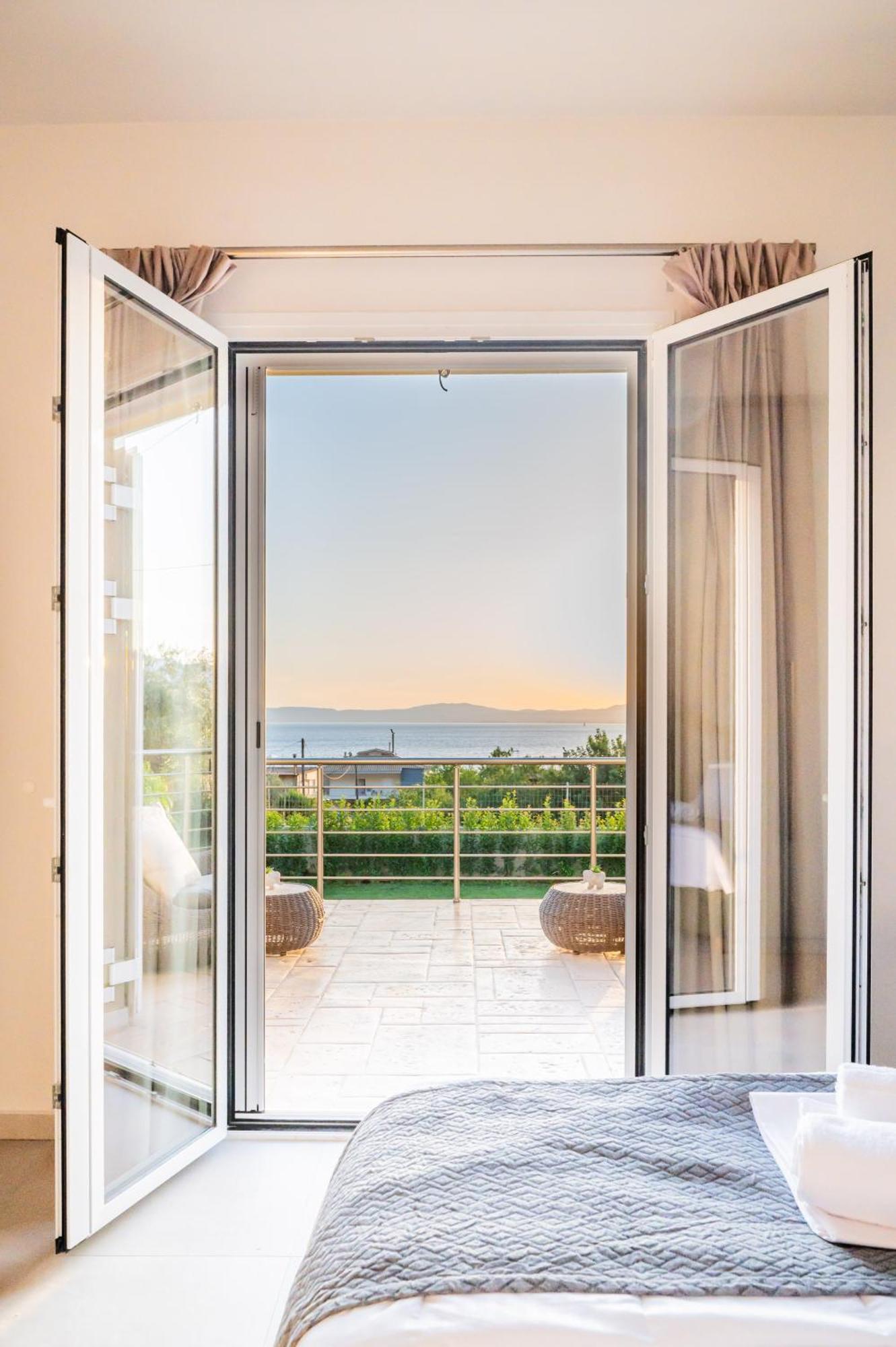 Thea Seaview Luxury Living Villa Kalamata Ngoại thất bức ảnh