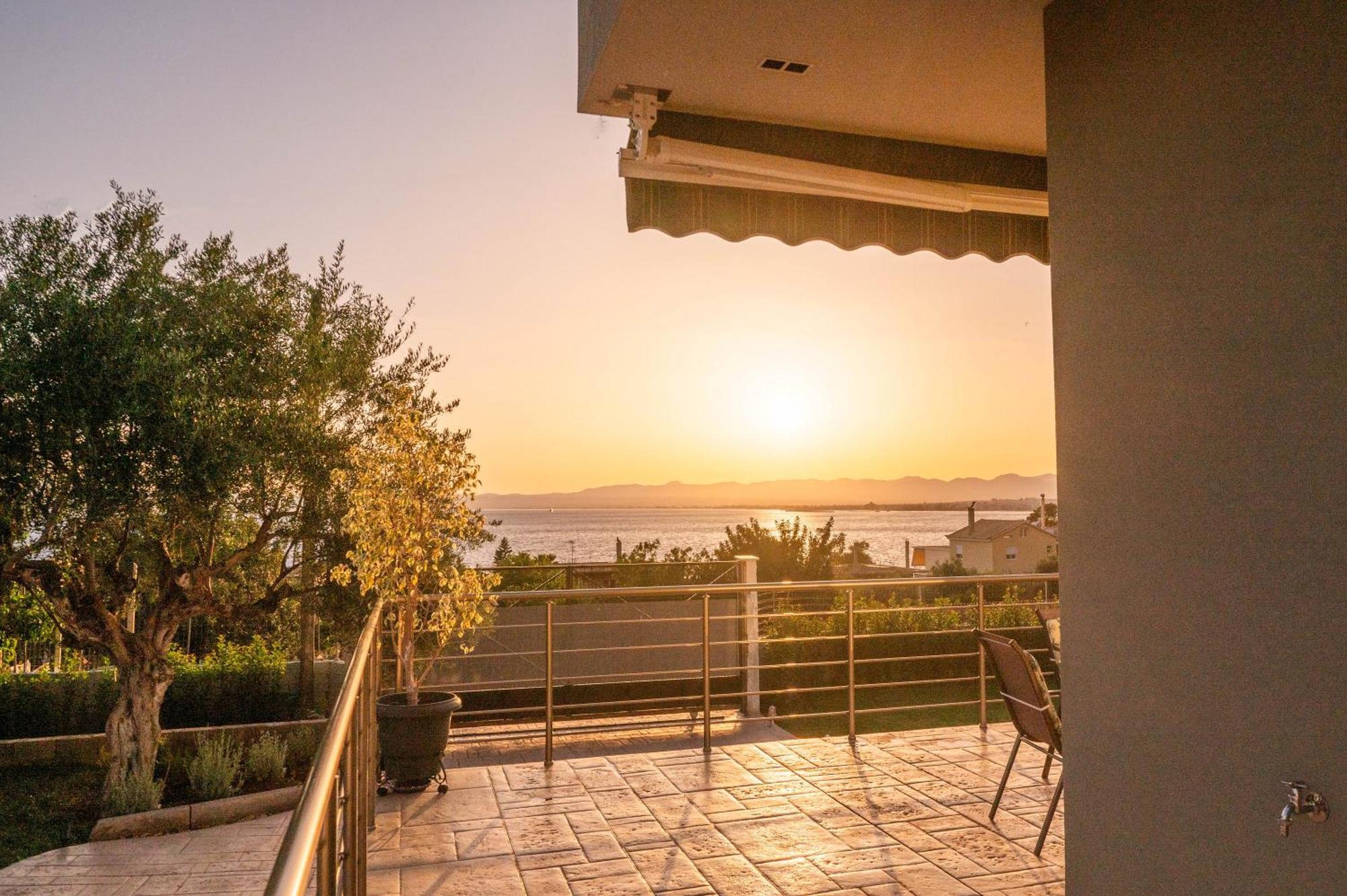 Thea Seaview Luxury Living Villa Kalamata Ngoại thất bức ảnh