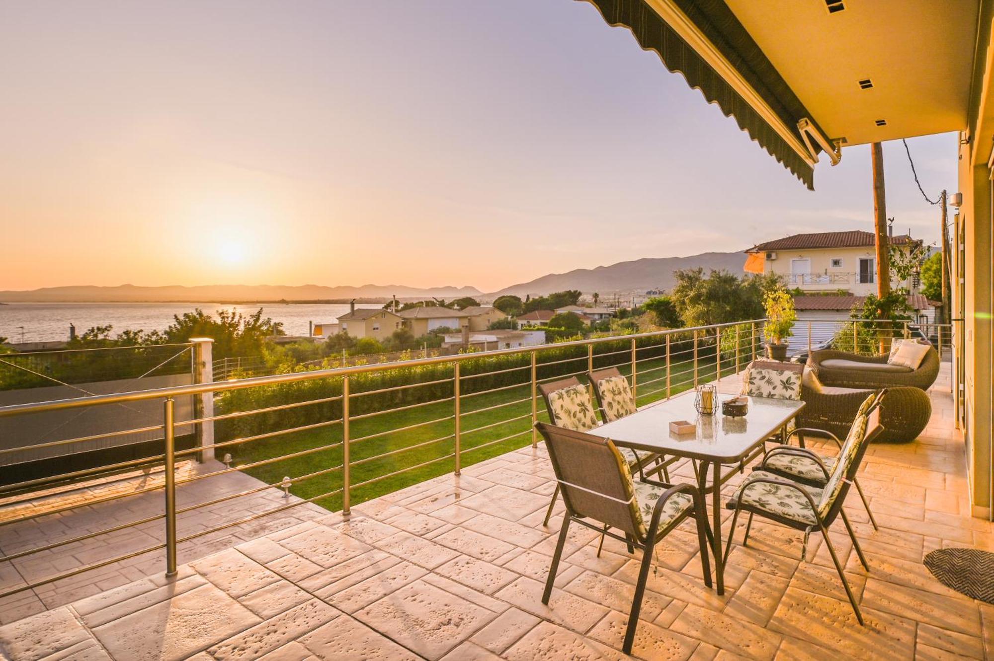 Thea Seaview Luxury Living Villa Kalamata Ngoại thất bức ảnh