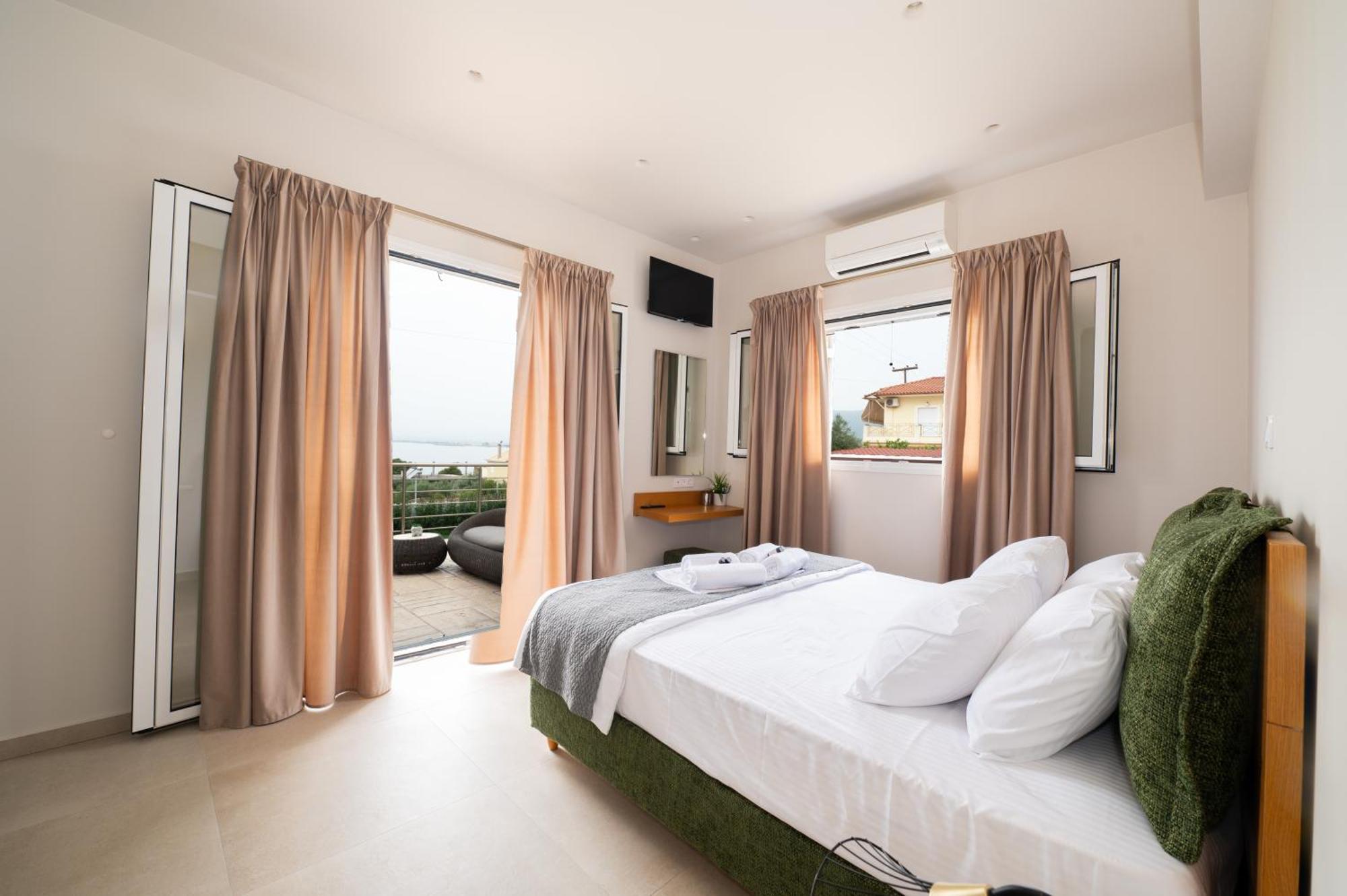 Thea Seaview Luxury Living Villa Kalamata Ngoại thất bức ảnh